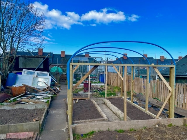 How to build a polytunnel
